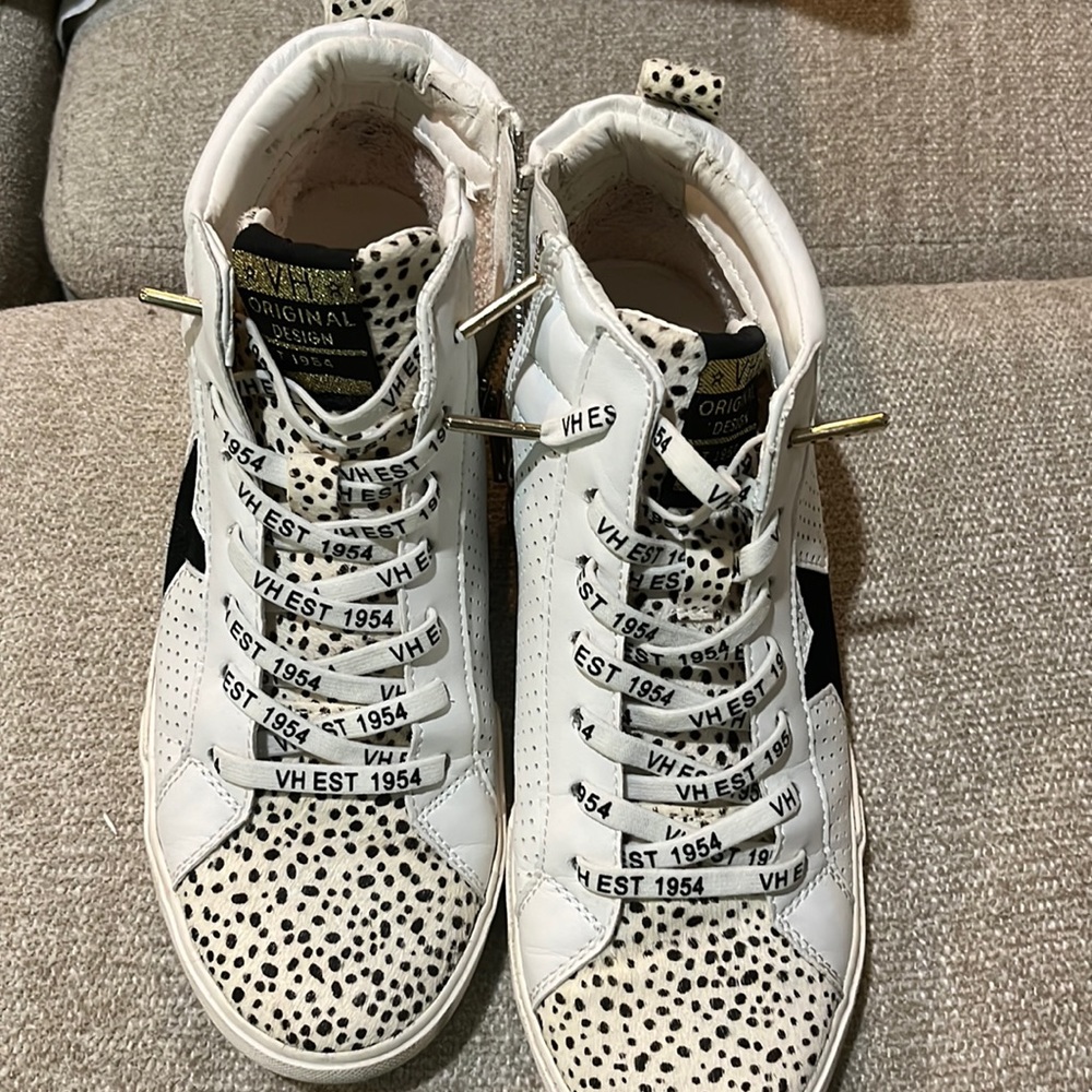 Vintage Havana Stylish, comfy trainers